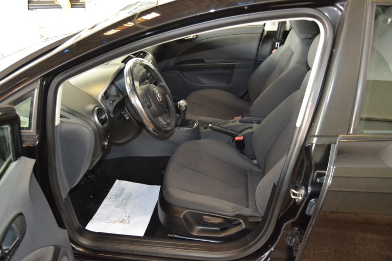 seat-leon-inundado-malaga-9